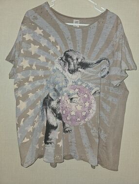 Magnolia Pearl Balancing Act Tee